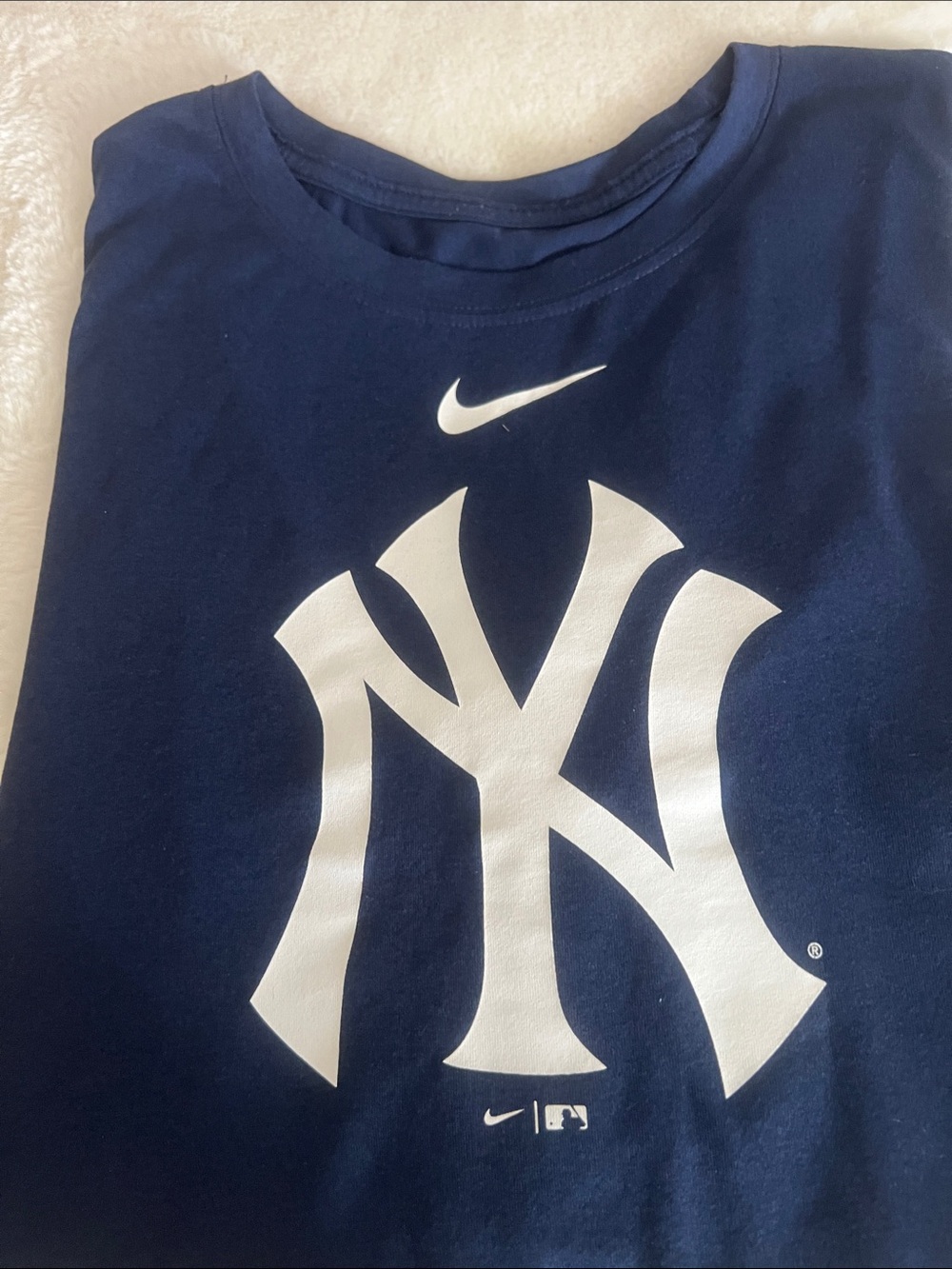 NIKE men’s dark blue short sleeve shirts with Nike logo in the front size XXL